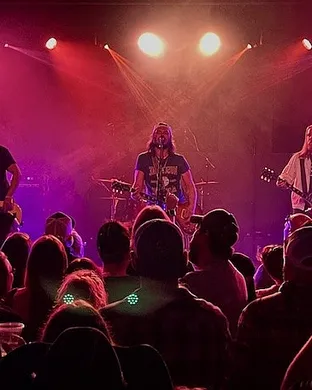 Them Dirty Roses Chattanooga